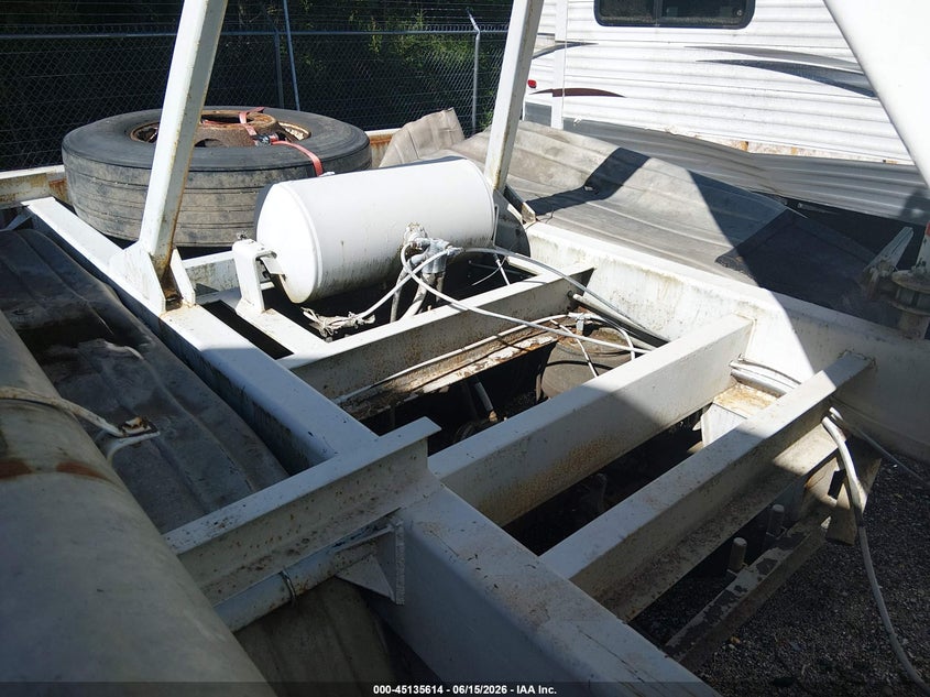 1984 FRUEHAUF FRUEHAUF auction photo 8