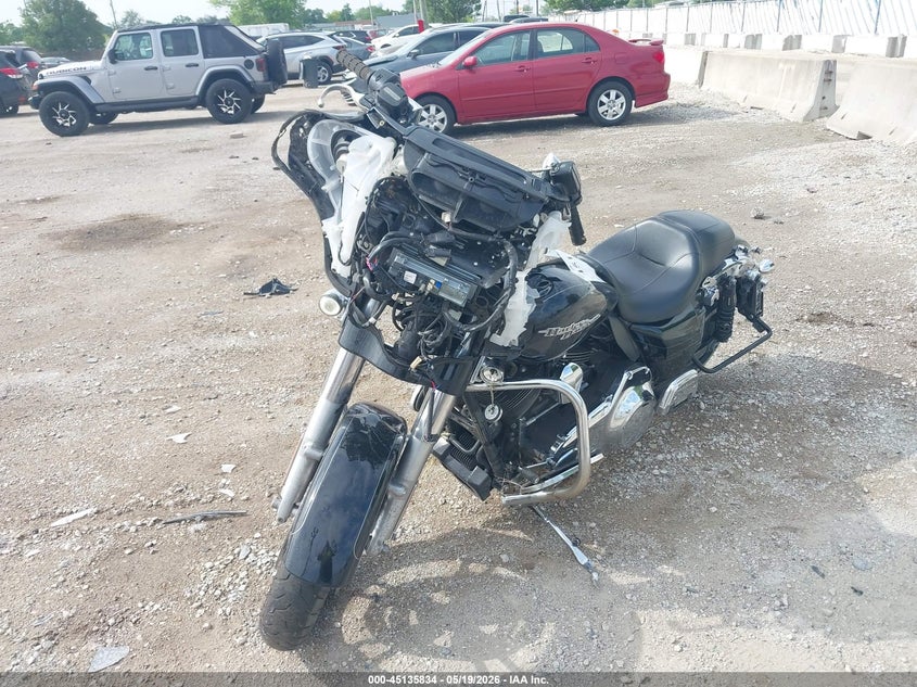 HARLEY-DAVIDSON FLHXS 2016