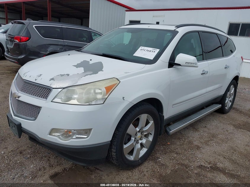 2010 CHEVROLET TRAVERSE auction photo 2