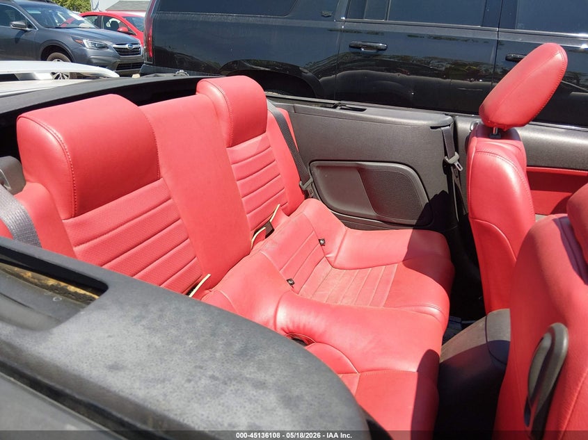 2005 FORD MUSTANG auction photo 8