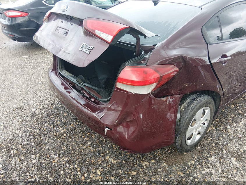 2017 KIA FORTE auction photo 6
