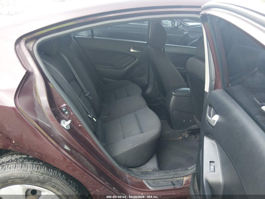 2017 KIA FORTE auction photo 8