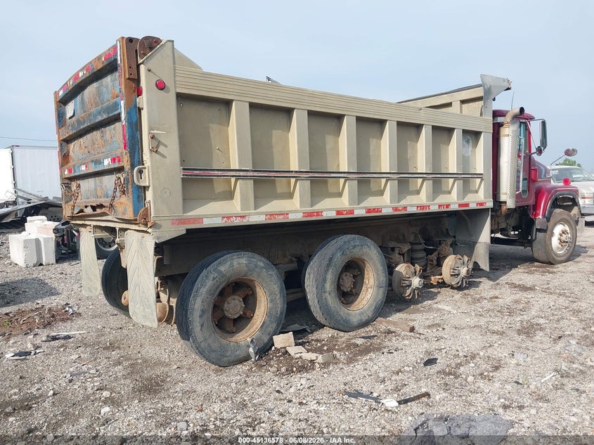 1996 INTERNATIONAL PAYSTAR auction photo 4