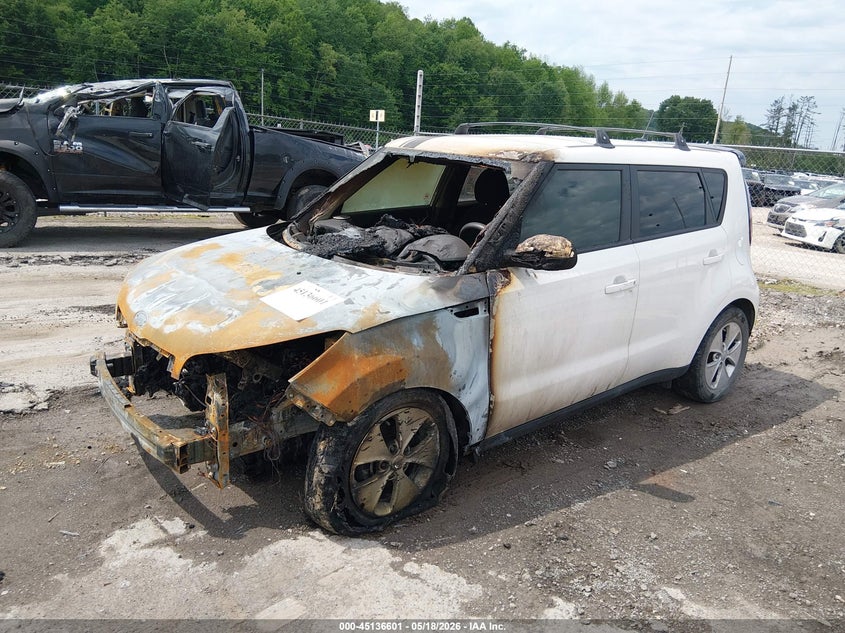 2016 Kia Soul KNDJN2A22G7379182 photo 1