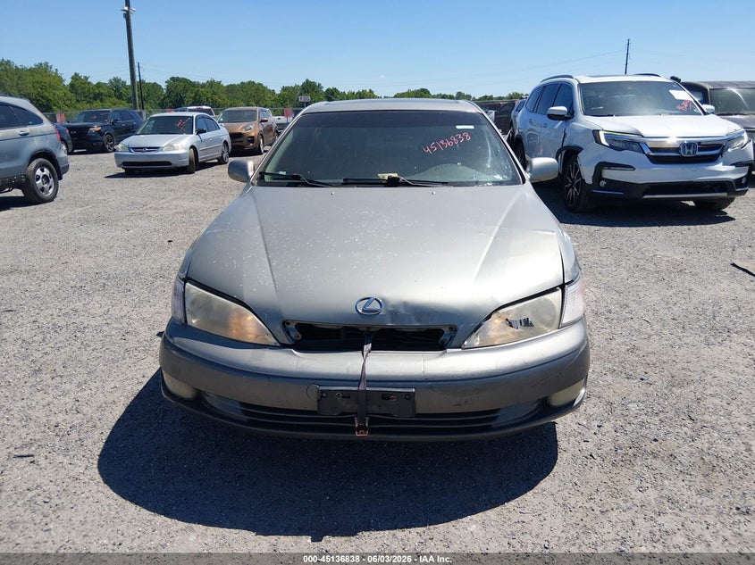 1999 Lexus Es 300 VIN: JT8BF28G5X0162526 Lot: 45136838