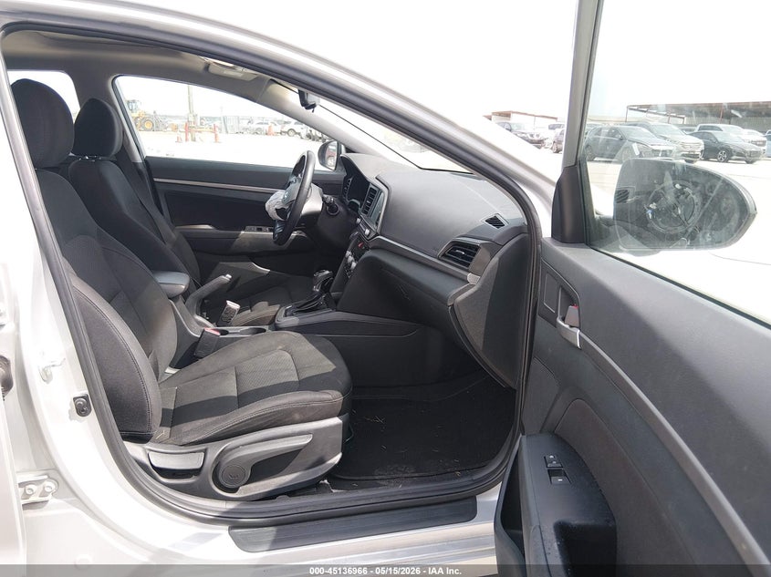 2019 HYUNDAI ELANTRA auction photo 5