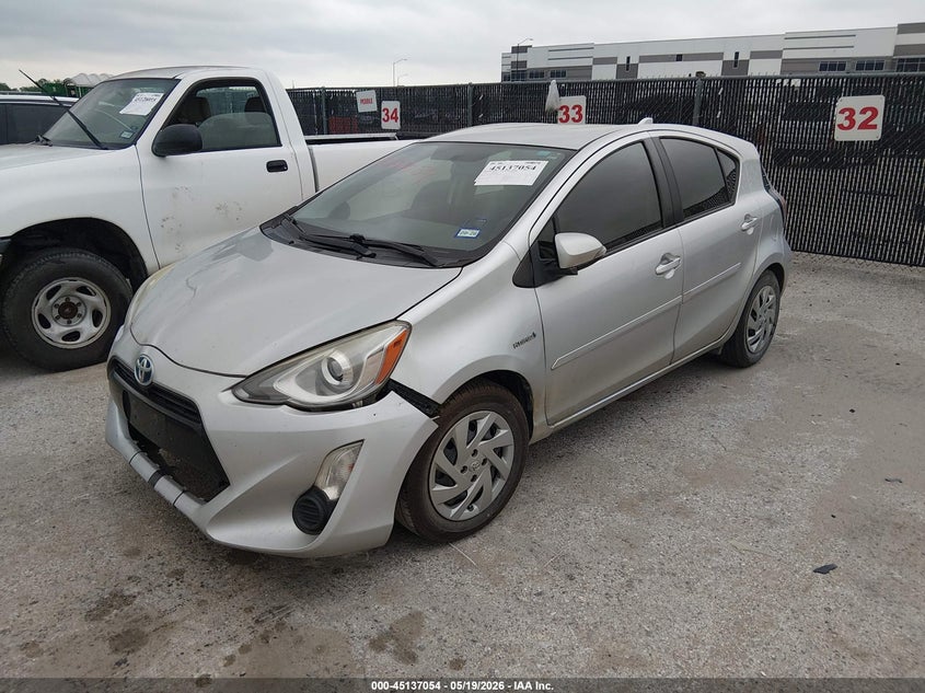 2015 Toyota Prius C Three JTDKDTB3XF1581080 photo 1