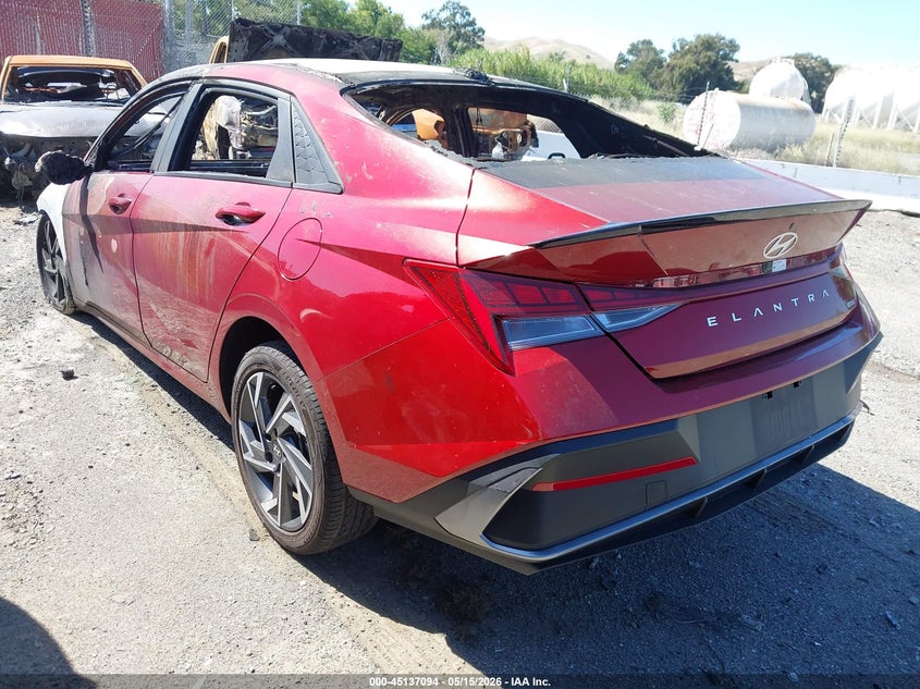 2025 HYUNDAI ELANTRA HYBRID auction photo 3