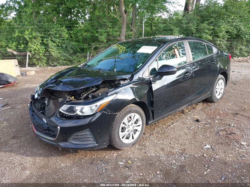 2019 CHEVROLET CRUZE auction photo 2