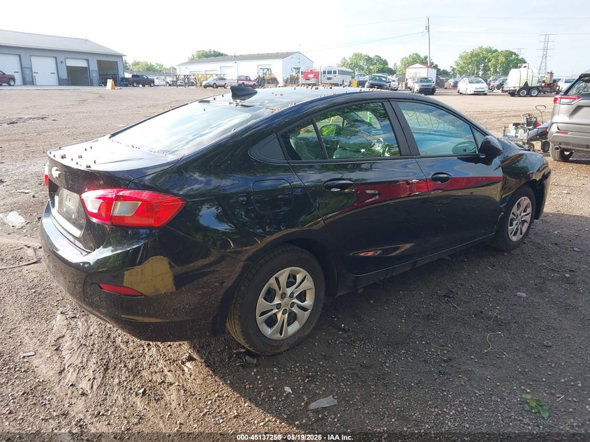 2019 CHEVROLET CRUZE auction photo 4