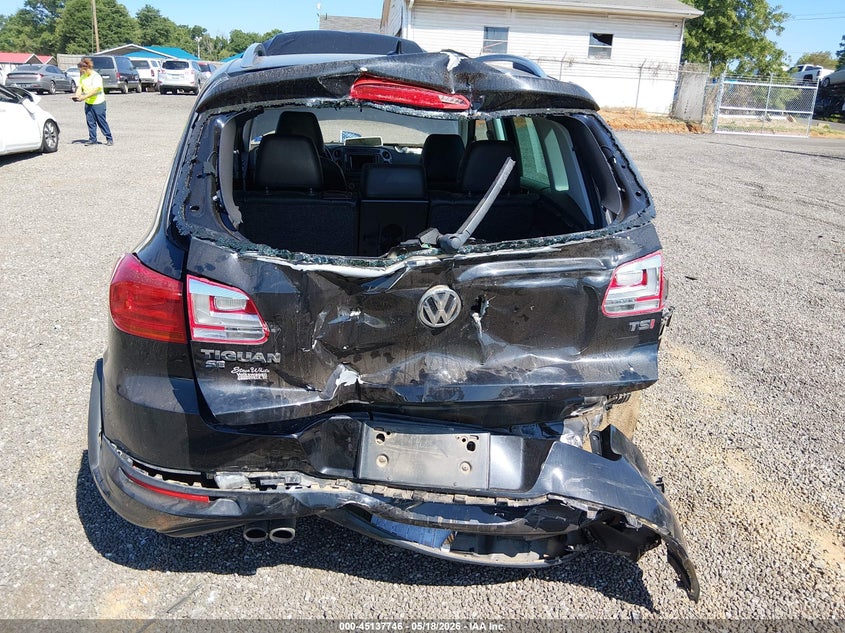 2017 VOLKSWAGEN TIGUAN auction photo 6
