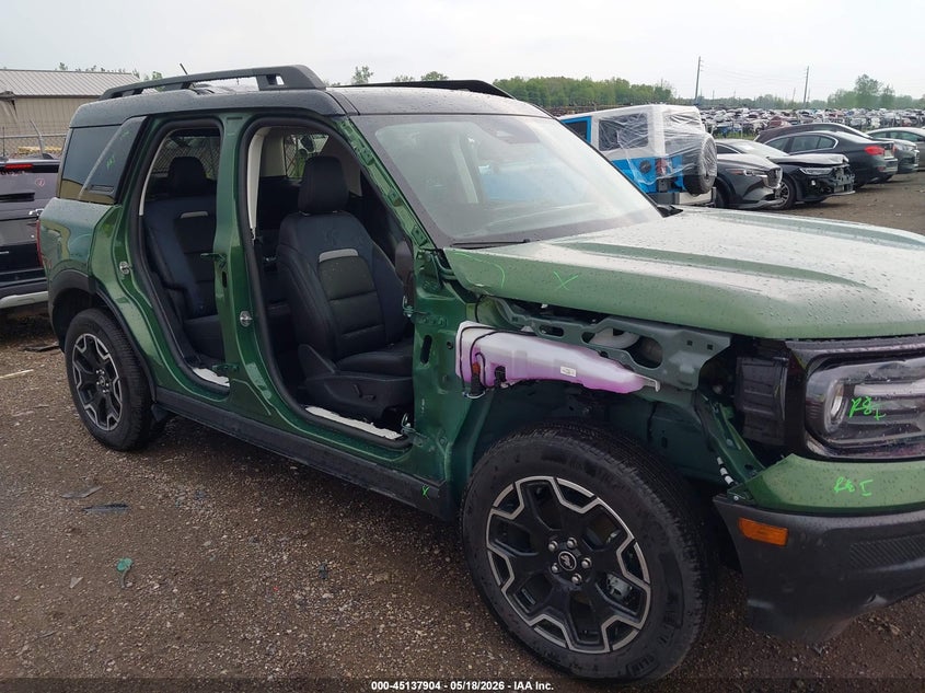 2025 Ford Bronco Sport Outer Banks VIN: 3FMCR9CN3SRE96232 Lot: 45137904