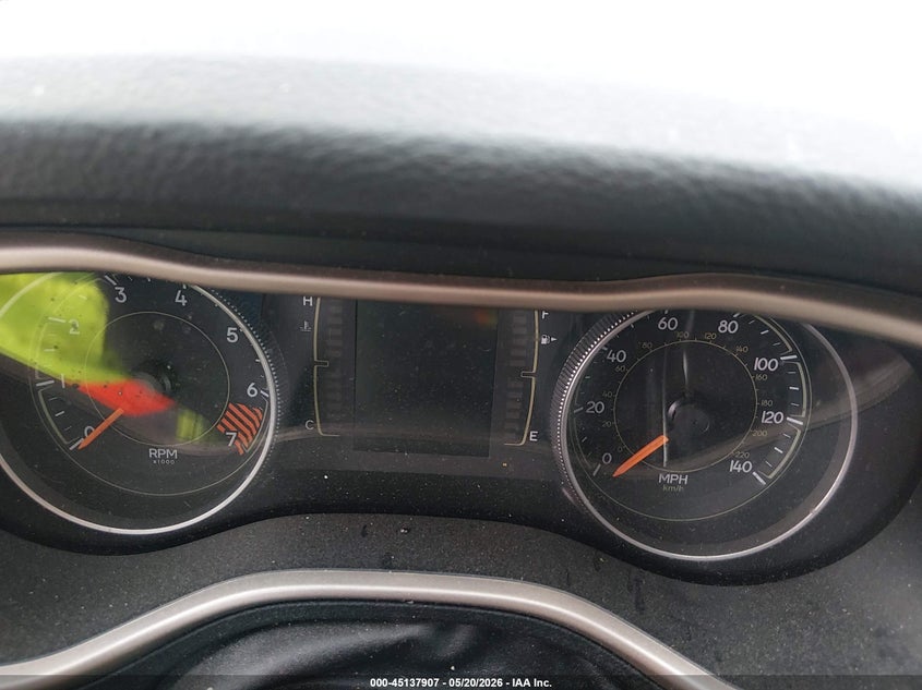 2015 JEEP CHEROKEE auction photo 7