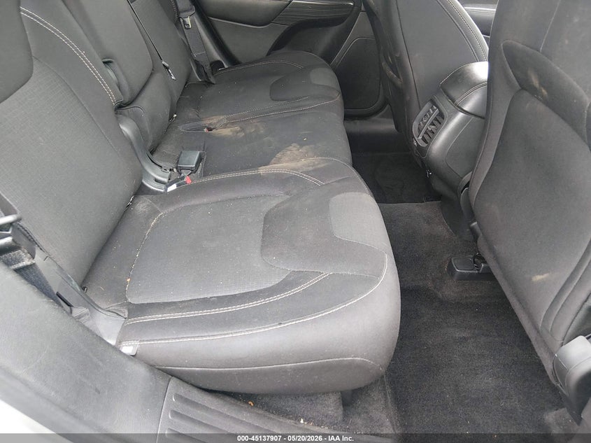 2015 JEEP CHEROKEE auction photo 8