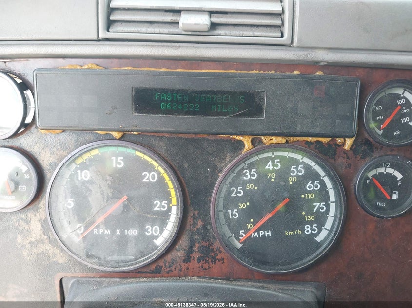 1998 FREIGHTLINER CONVENTIONAL auction photo 5