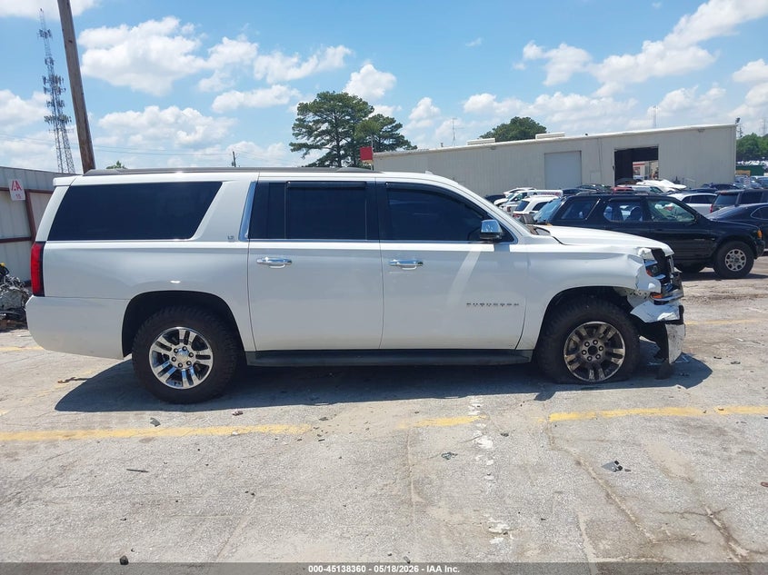 CHEVROLET SUBURBAN - zdjecie 13
