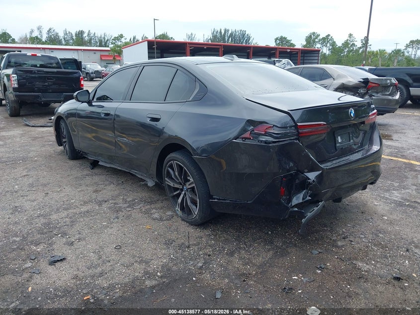 Vin: wba43fj00scu08703, lot: 45636206, bmw 530i 20253