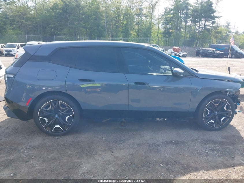 2022 BMW Ix xDrive50 VIN: WB523CF05NCK53681 Lot: 45138685