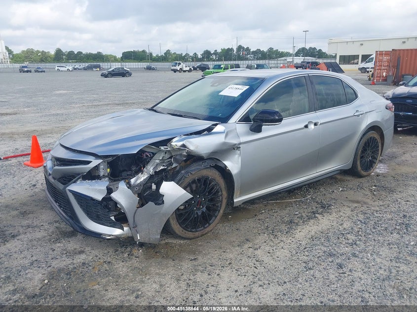 TOYOTA CAMRY - zdjęcie 2