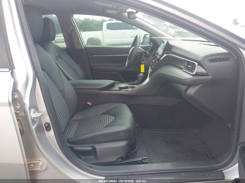 TOYOTA CAMRY - zdjęcie 5