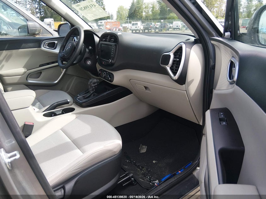 2024 KIA SOUL auction photo 5