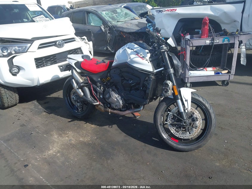 2025 Ducati Monster VIN: ZDMMAMDT4SB009757 Lot: 45139872