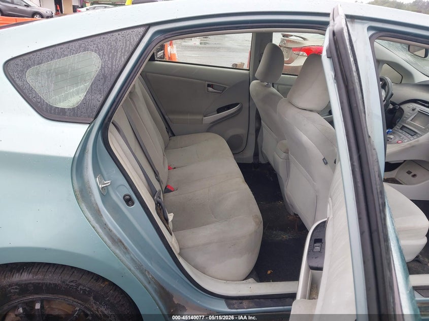 2013 TOYOTA PRIUS auction photo 8