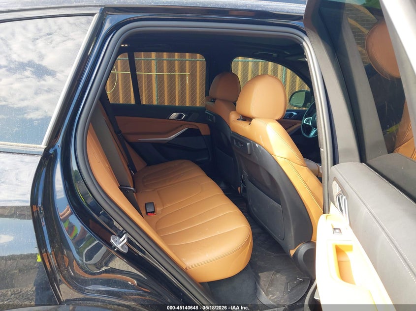VIN: 5UXCR6C01M9F95087 2021 BMW X5 XDRIVE40I