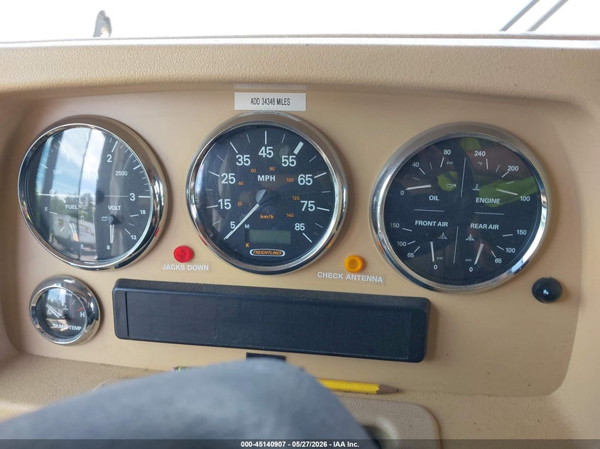 2006 FREIGHTLINER WINNEBAGO TOUR auction photo 7