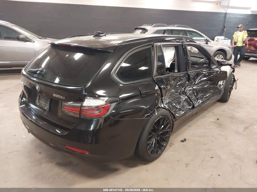 2014 BMW 328I auction photo 4