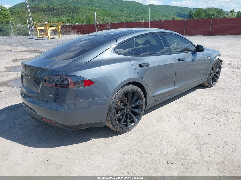 Vin: 5yjsa1h1xefp54797, lot: 45638864, tesla model s p85 20144