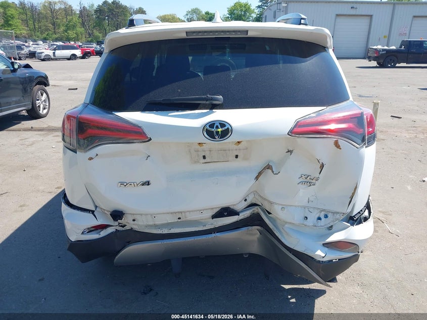 2017 TOYOTA RAV4 auction photo 6