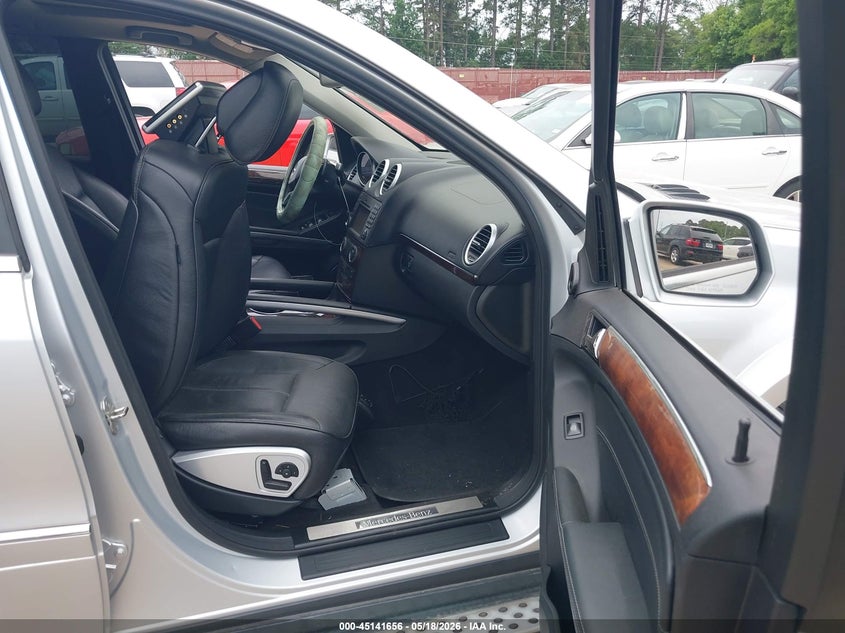 2010 MERCEDES-BENZ GL 550 auction photo 5