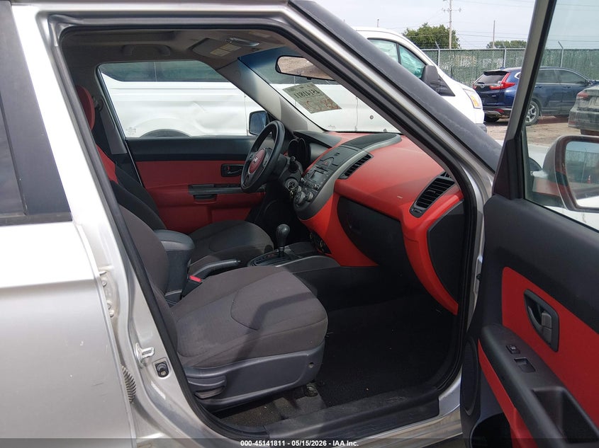 2010 KIA SOUL auction photo 5