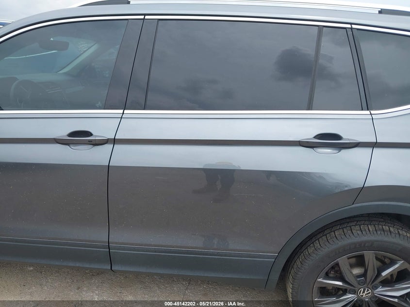 2022 VOLKSWAGEN TIGUAN 2.0T SE — Photo 14
