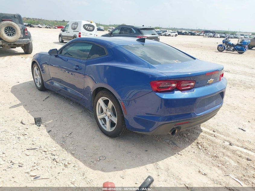 2022 CHEVROLET CAMARO RWD 1LT — Photo 3