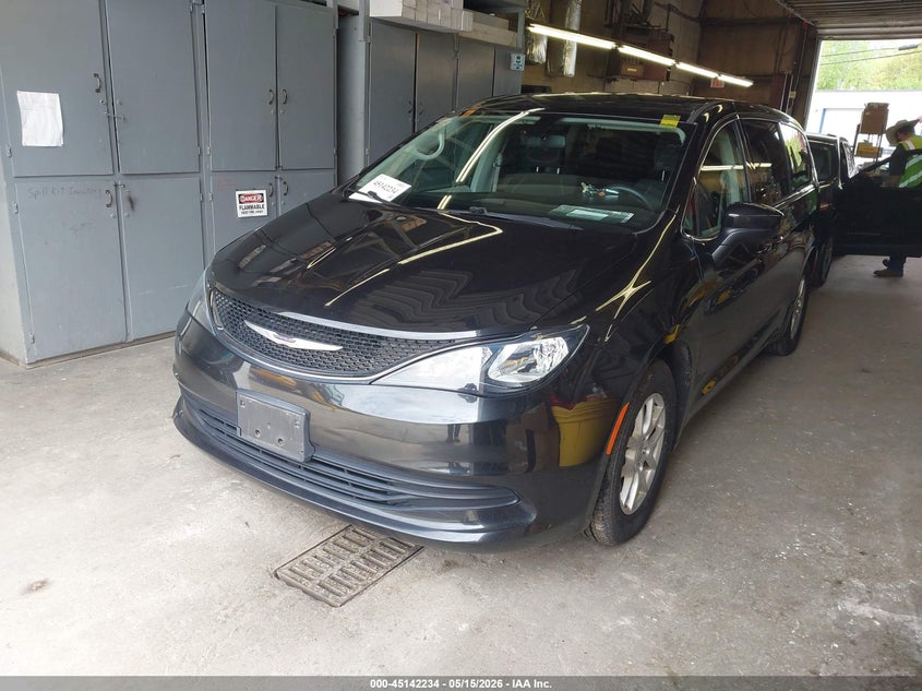 Vin: 2c4rc1cg9lr237612, lot: 45639873, chrysler voyager lx 20202