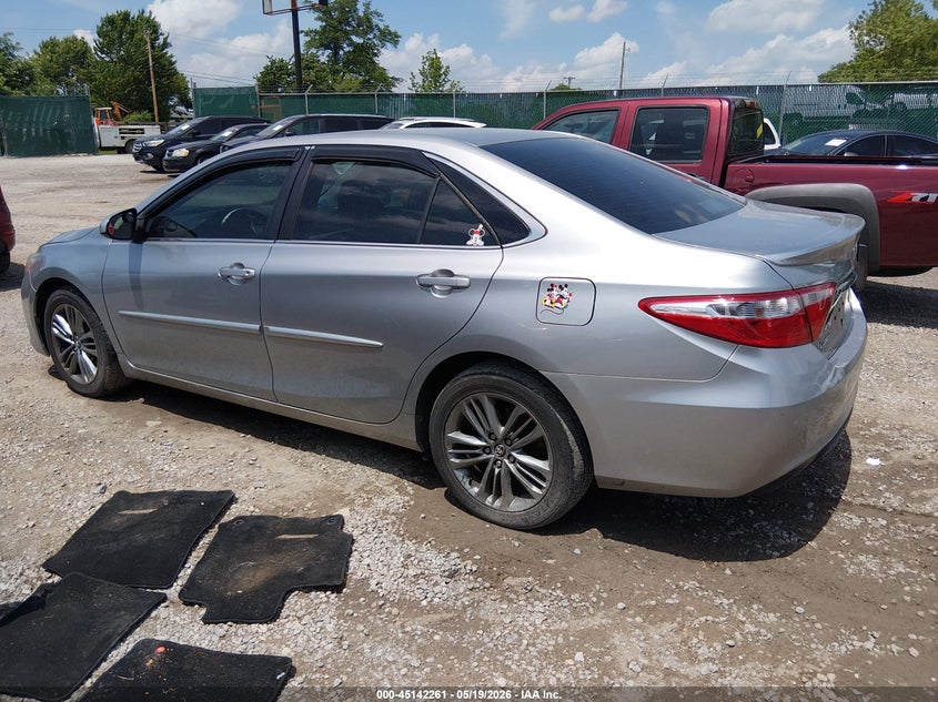 2015 TOYOTA CAMRY — zdjęcie 3