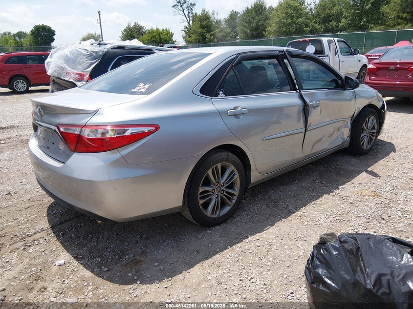 2015 TOYOTA CAMRY — zdjęcie 4