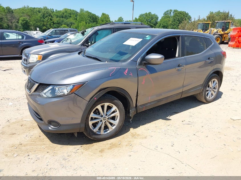 2019 NISSAN ROGUE SPORT auction photo 2