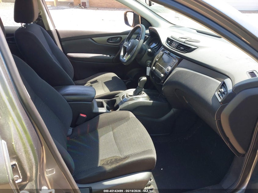2019 NISSAN ROGUE SPORT auction photo 5