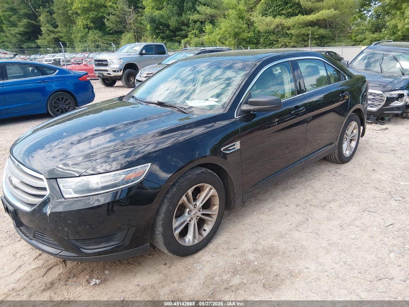 Vin: 1fahp2d86jg115422, lot: 45640307, ford taurus se 20182