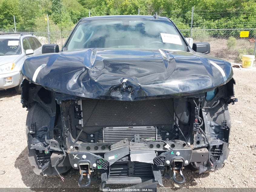 2020 CHEVROLET SILVERADO 1500 4WD SHORT BED CUSTOM — Photo 13