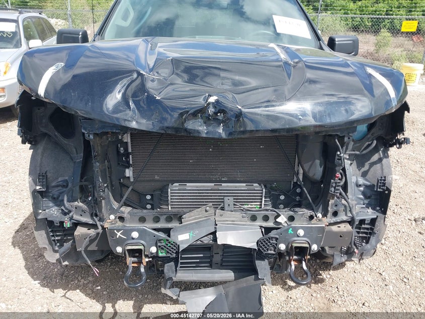 2020 CHEVROLET SILVERADO 1500 4WD SHORT BED CUSTOM — Photo 6