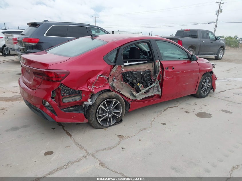 2024 KIA FORTE auction photo 4