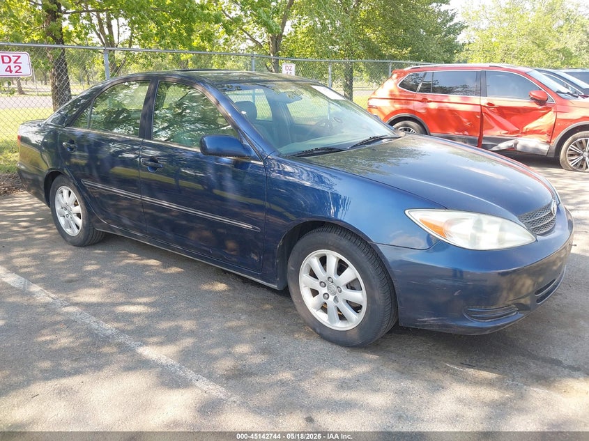 2002 TOYOTA CAMRY XLE