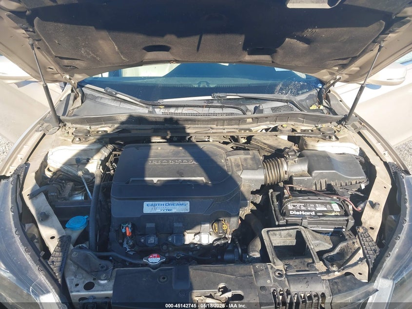 Photo 10 - HONDA ACCORD