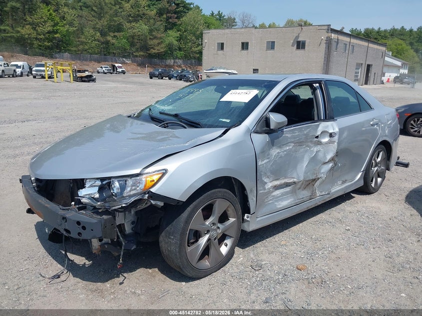4T1BF1FKXEU393393 2014 Toyota Camry Se Sport photo 1
