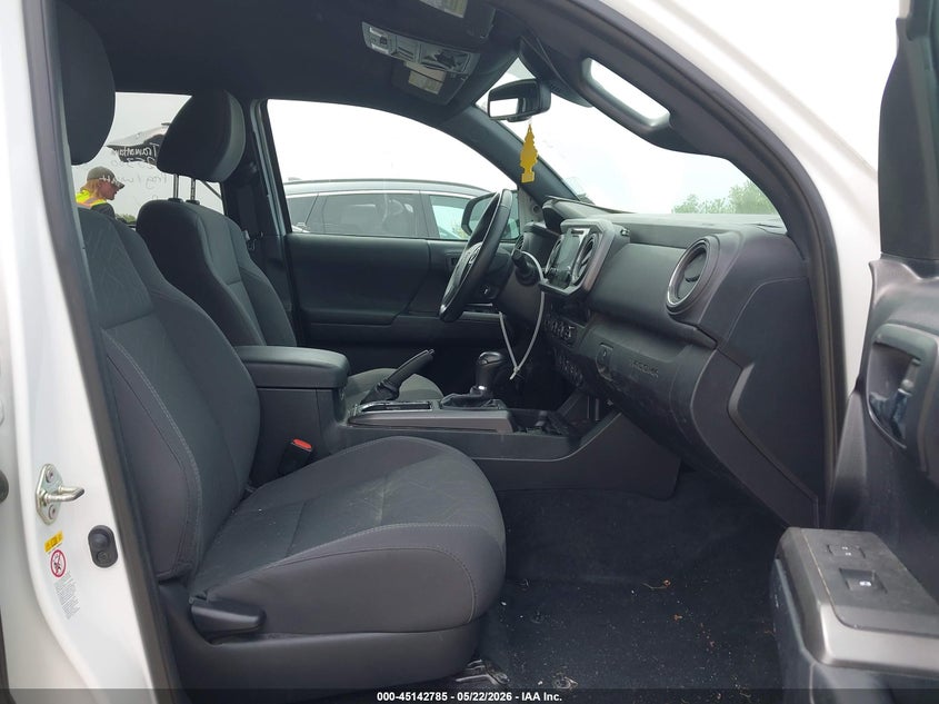 2018 TOYOTA TACOMA auction photo 5