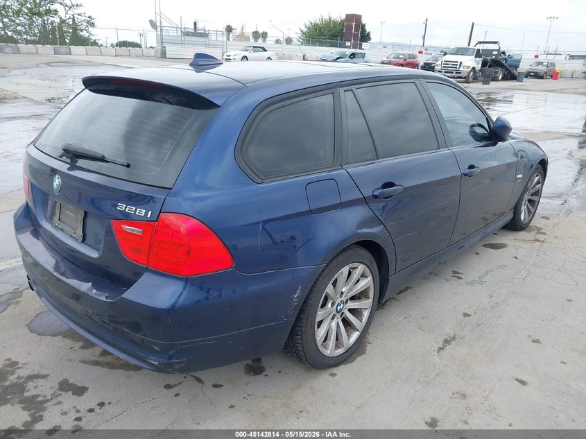 Vin: wbauu3c55ba542543, lot: 45640453, bmw 328i xdrive 20114